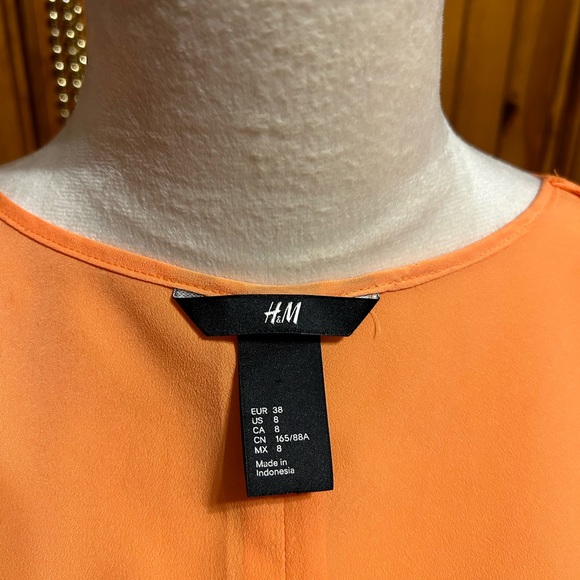 H &M Sheer Sleeveless Orange Blouse - Picture 2 of 2